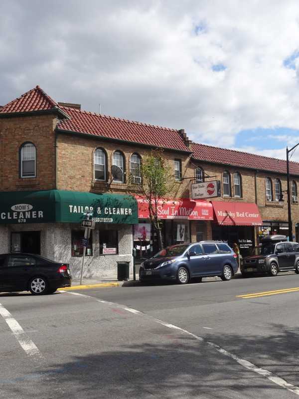 Cliffside Park Complex Sells For $1.37 Million