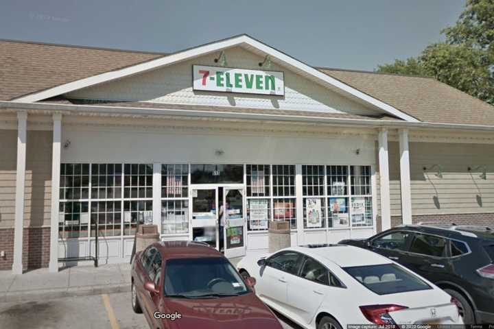 7-Eleven To Close Hundreds Of Stores