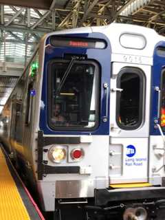 LIRR's First New Train Cars In 17 Years Debut Just In Time For Morning Commute