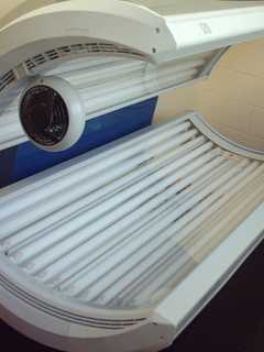 N.Y. Agreement Bars Beach Bum Tanning Salons From Making Health Claims