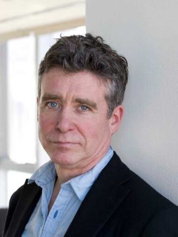Author Jay McInerney Visits Darien Library