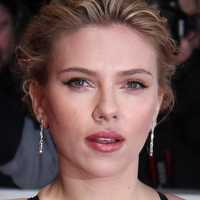 <p>Scarlett Johansson</p>