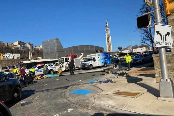 Crash Takes Out Traffic Light In Weehawken Near Lincoln Tunnel