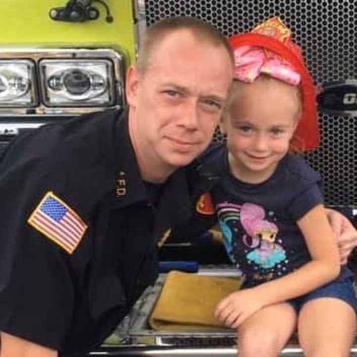 Madalyn Karlbon with her dad, Jimmy.