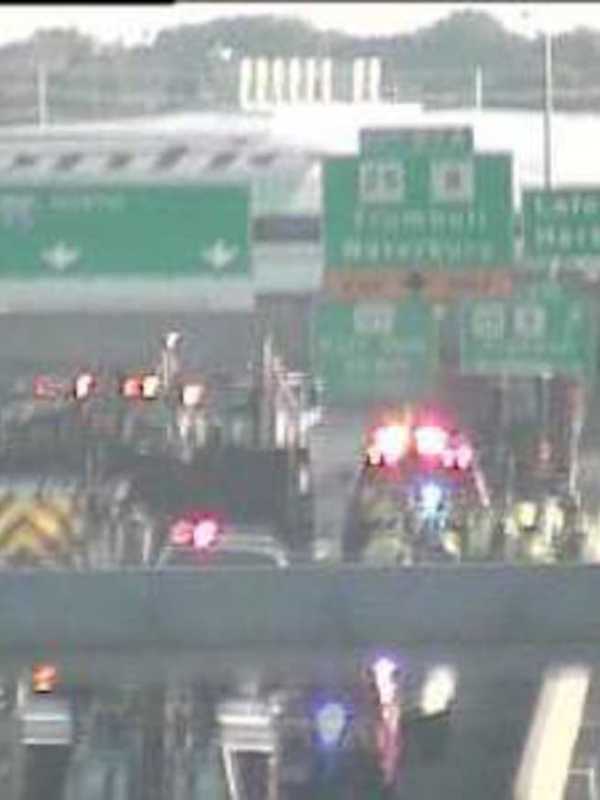 Rollover Crash Cleared From I-95 In Bridgeport