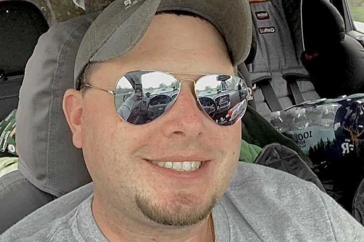 Carpenter Nick Jennings Louden Dies, 31