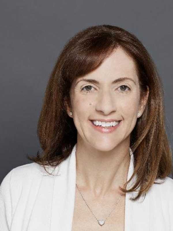 Darien's Kristen Harnisch Wins Award For First Novel
