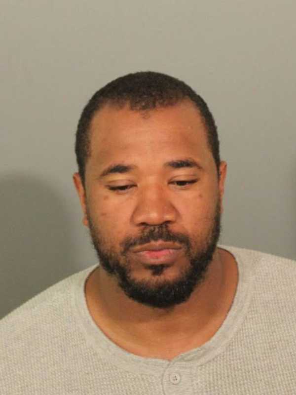 Danbury Police Bust Suspected Drug Dealer In His Car