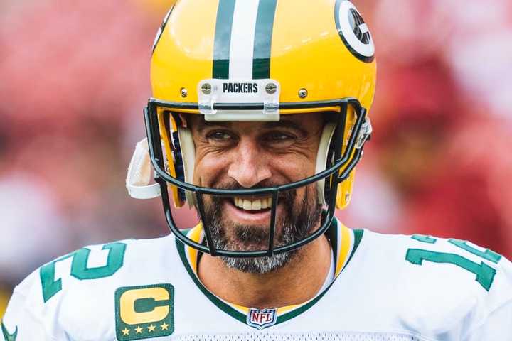 Aaron Rodgers Lands In NJ, Introduced As New Jets QB