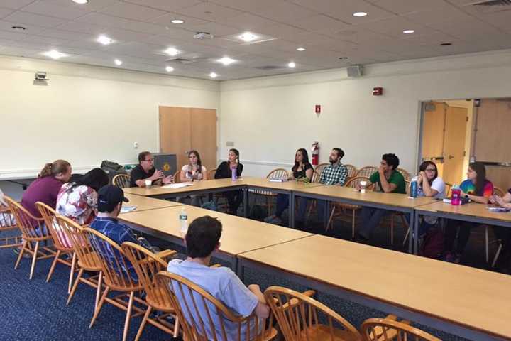 Assemblyman, Pace Students Discuss Freedoms On Constitution Day