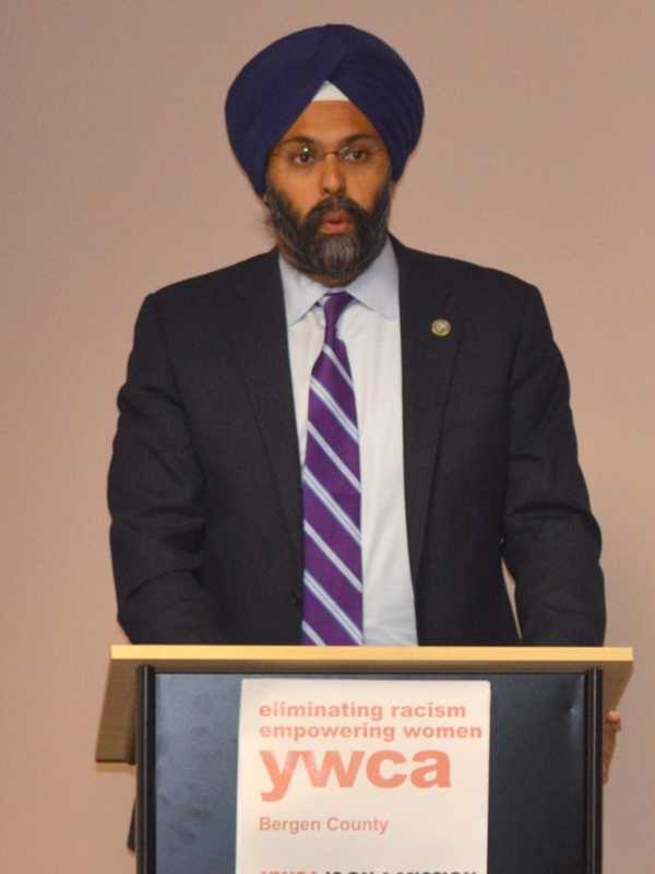 Prosecutor's Office Organizes Heroin Presentation In Lyndhurst