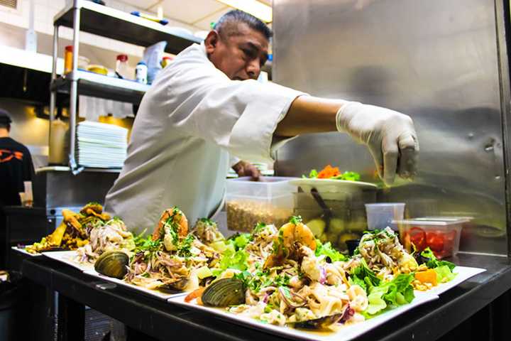 New York Times Reviews Port Chester's Acuario