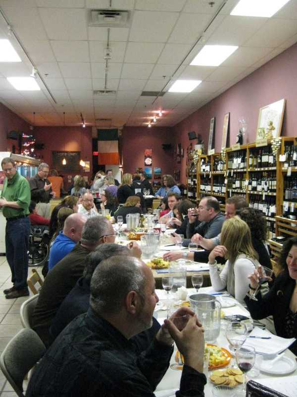 Pompton Lakes' Amazing Grapes Ranks Among DVlicious Beer Bar Finalists