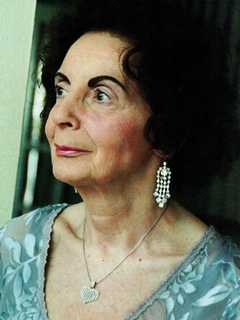 Angela Lyons, 80, Of New Canaan