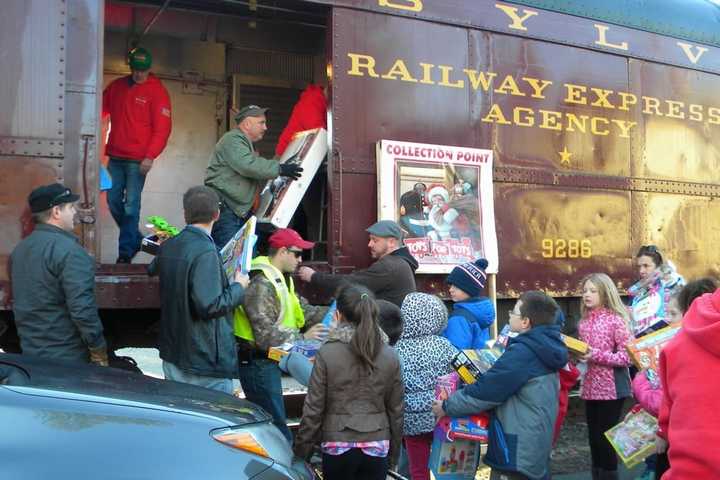 Tis The Season: Toy Collection Train To Stop In Midland Park