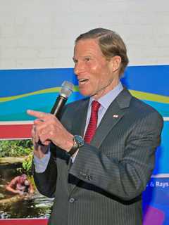 Blumenthal Among 137 Members Of Congress Donating Paychecks During Shutdown