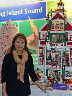 Norwalk Woman Finishes Fifth In Maritime Aquarium Lighthouse Contest