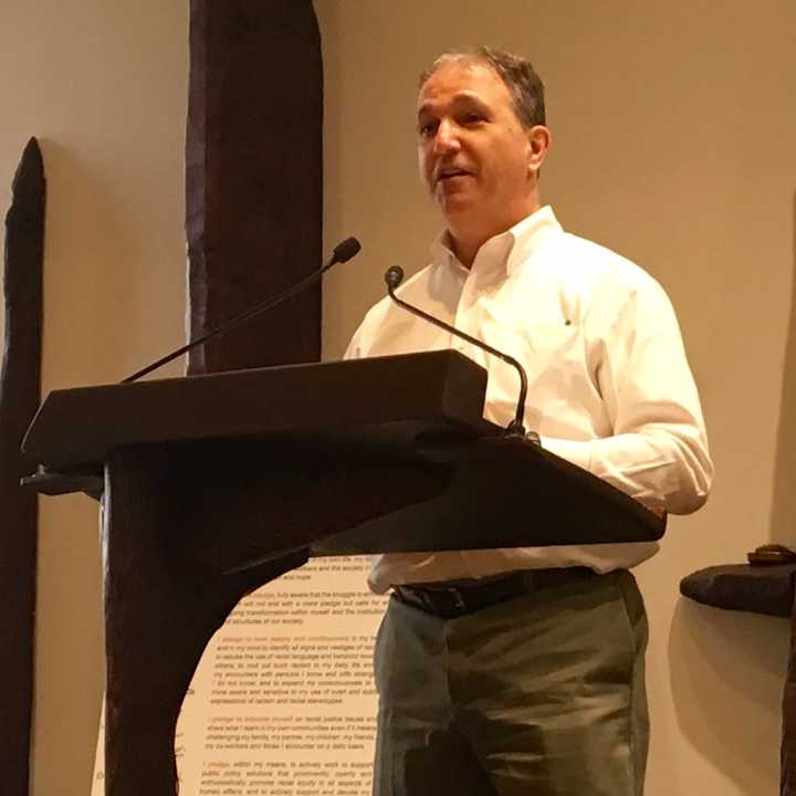 Ridgewood Mayor Paul Aronsohn speaking at the YWCA&#x27;s Racial Justice Awards