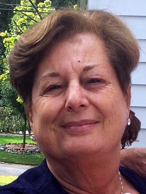 Assunta Renzo, 71, Longtime Yonkers Resident