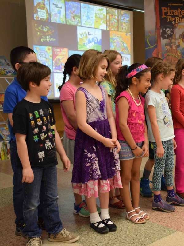 Dows Lane Students Learn Creativity With Author Daryl Cobb's Visit