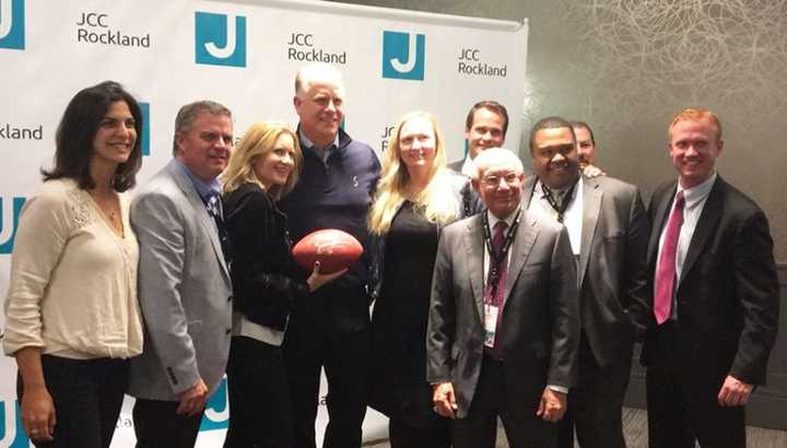 Boomer Esiason was the keynote speaker at the JCC Sports Dinner. Honorees included Carrie Sakin and Assemblyman Ken Zebrowski 