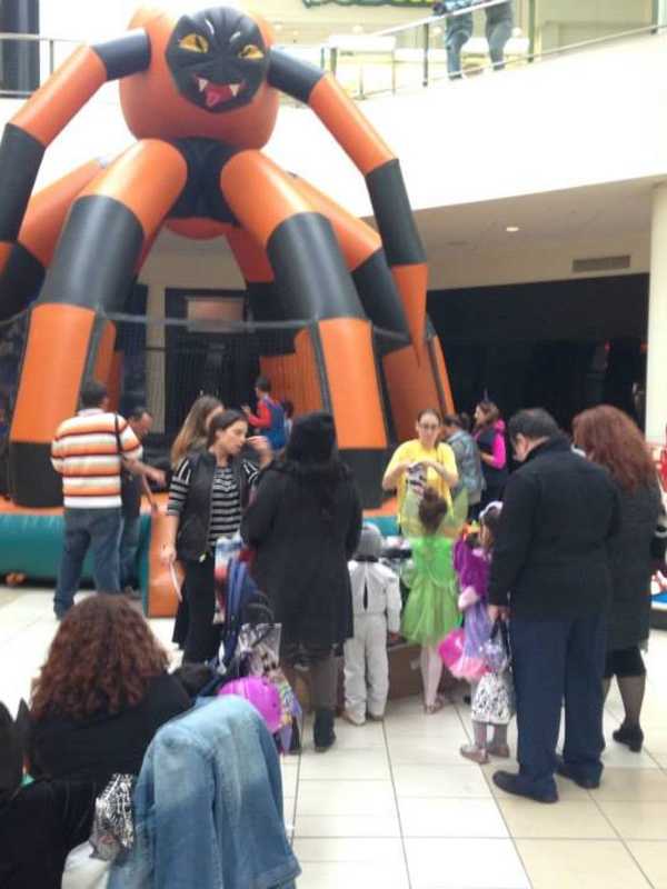 Head To Jefferson Valley Mall For Halloween Fun