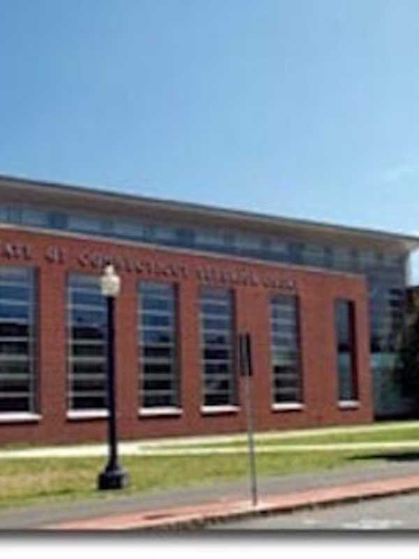 State Workers Protest Closure Of Bridgeport Juvenile Facility