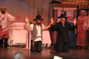 Theater Group Performs Broadway Songs In Thornwood