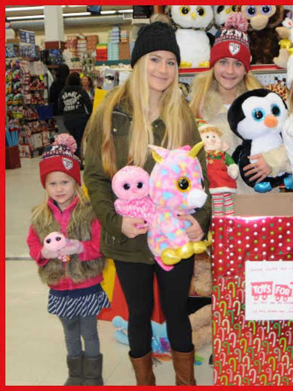 Bronxville Students Shepherd Annual Toys For Tots Campaign