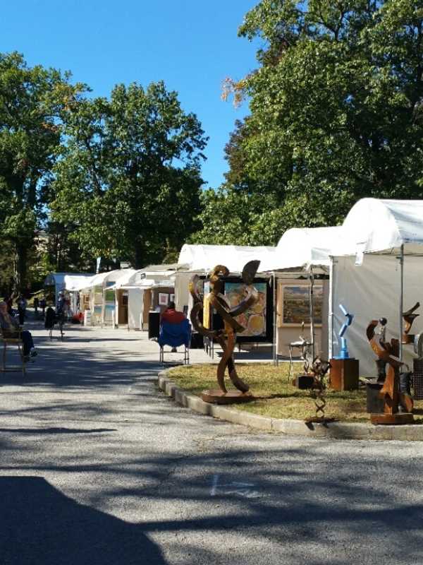 Crowds Turn Out For Annual Arts Festival At Greenwich's Bruce Museum