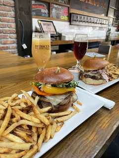 Popular Hudson Valley Eatery Serves Up Fresh Burgers, Tasty Fries, Made-To-Order Shakes