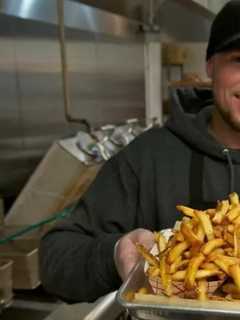Poughkeepsie's BurgerFi Wins DVlicious Best Burger In Dutchess Contest