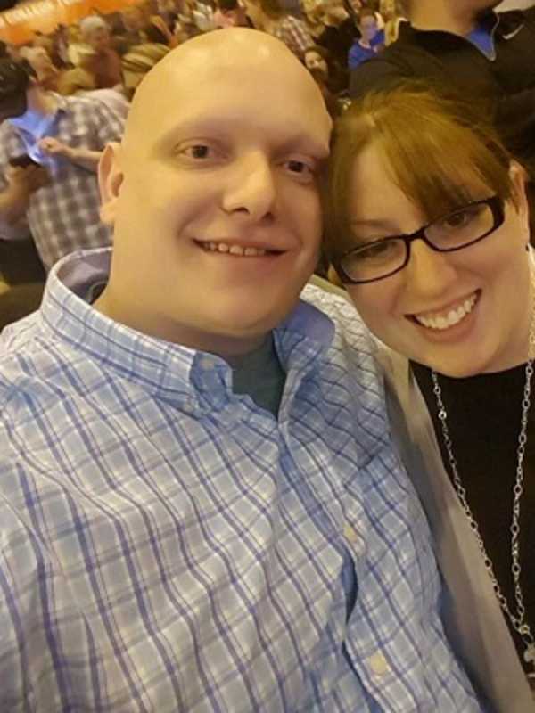 Hearts, Flowers Aglow As Yorktown Man Pops The Question At Lightscapes Show