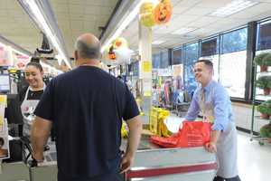 Carlucci Bags Groceries In Clarkstown To Highlight Hunger Action Month