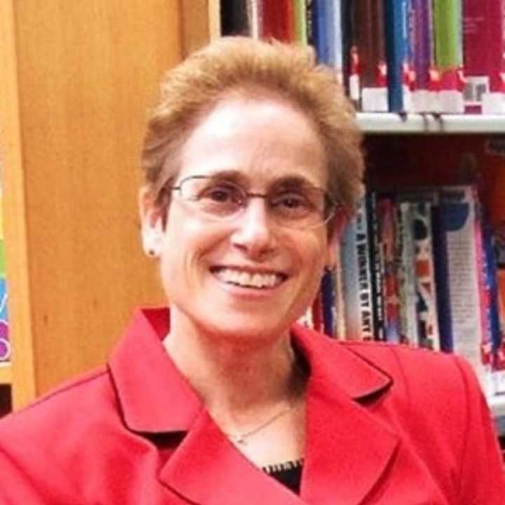 Carol Simon Levin