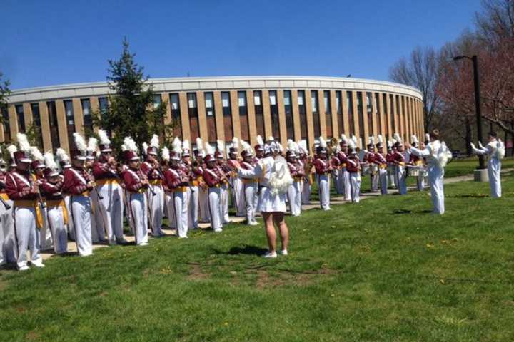 Harrison High School Band Honors Local Veterans