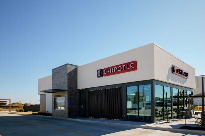 Chipotle With Drive-Thru Lane Opens In Central Jersey