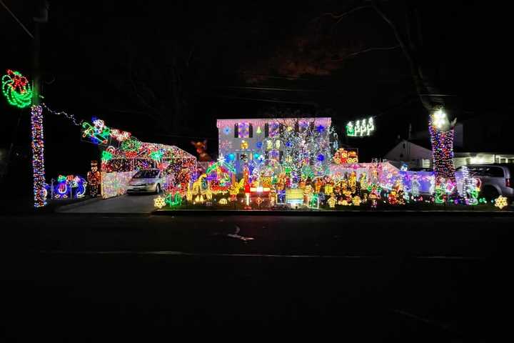 Submit Photos: What Are Your Favorite Christmas Lights Displays On Long Island?