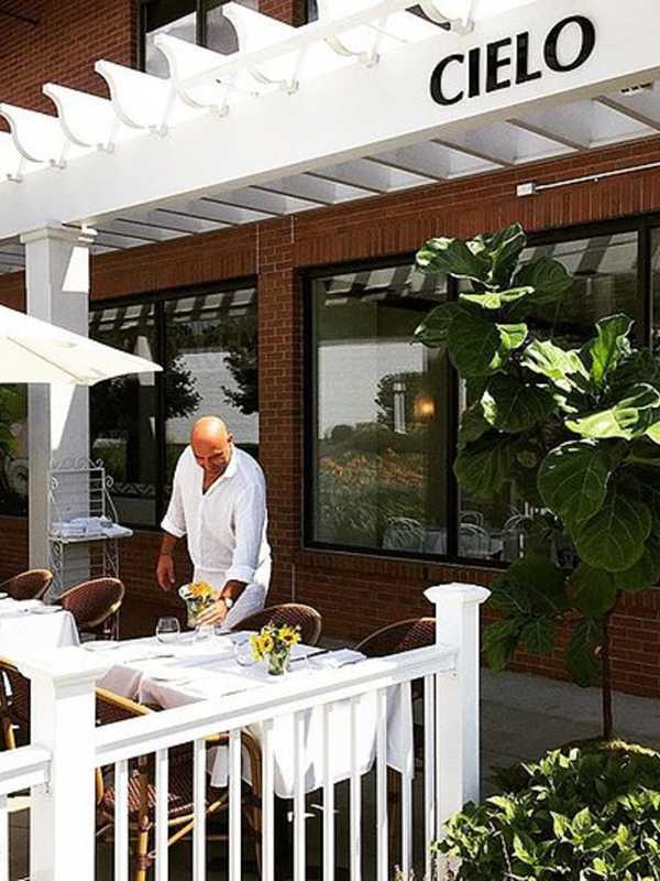 New York Times Rates Wilton's Cielo Restaurant As 'Very Good'