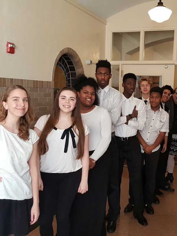 Peekskill High School Singers To Open For Manhattan Transfer At Paramount