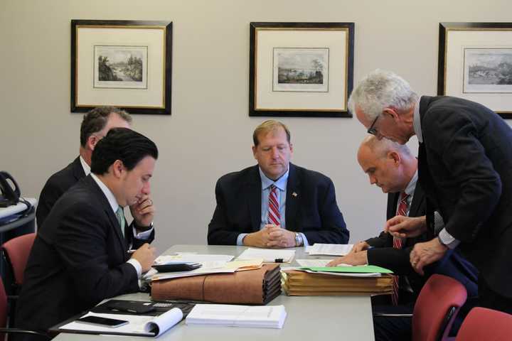 Clarkstown Closes Deal To Buy Town's Street Lights