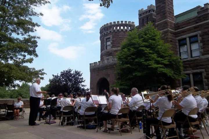 Clifton Community Band Performs Free Outdoor Concert