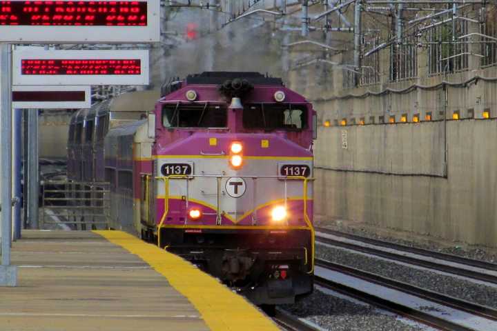 Damaged Car Near MBTA Rail Line Causes Major Delays In Wakefield: Police