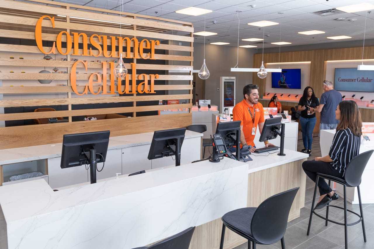 Hey, Flip Phone Lovers, New Consumer Cellular Store Opens in Shelton ...