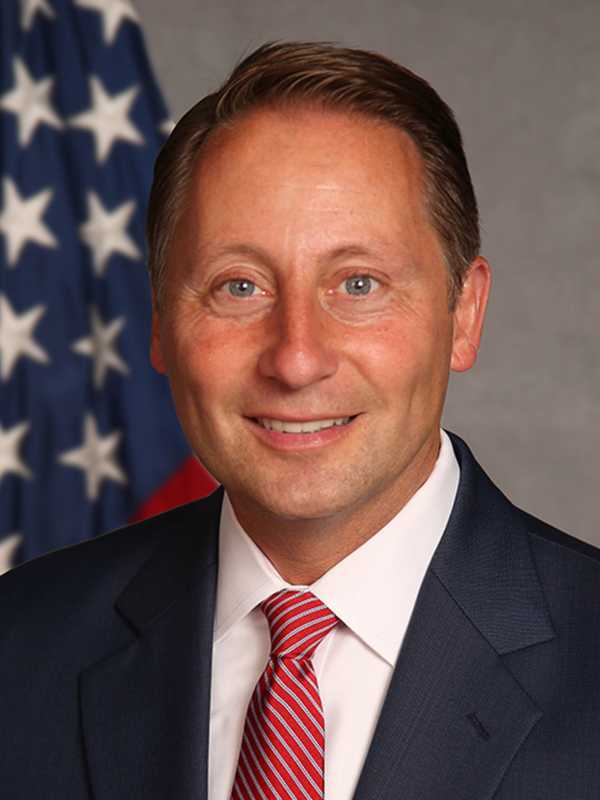 Westchester County Airport Overbooked With Exhibitors For Executives' Forum