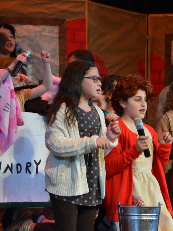 Students From Cranbury Elementary School In Norwalk Perform 'Annie Jr.'