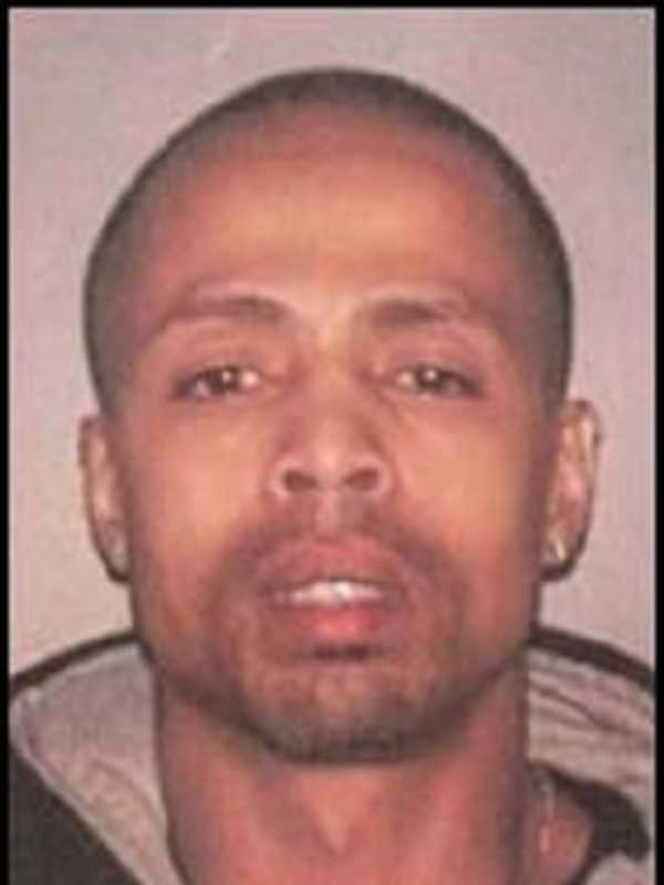 U.S. Marshals Search For Suspect On Loose After Upstate Double Shooting
