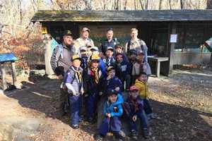 Bedford Police Officer Meets With Cub Scouts Before Hike