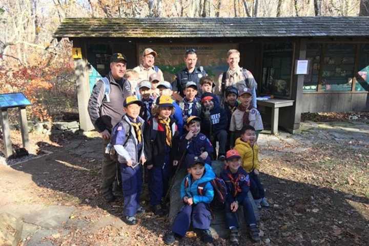 Bedford Police Officer Meets With Cub Scouts Before Hike