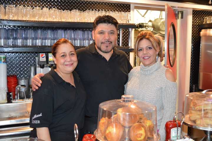 The Oakland Diner&#x27;s staff was happy to be back to work on Wednesday.